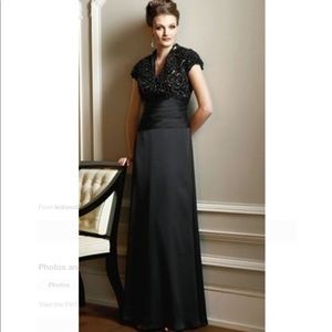 MOB/MOG Formal Gown NWT